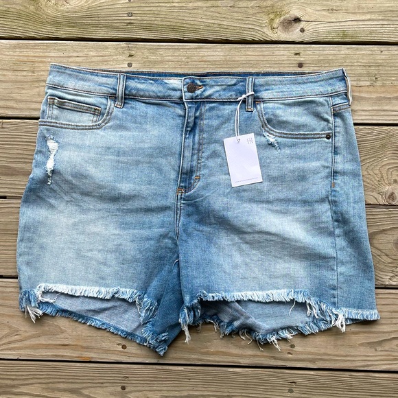 The Revy Short | 3XL - Picture 1 of 13